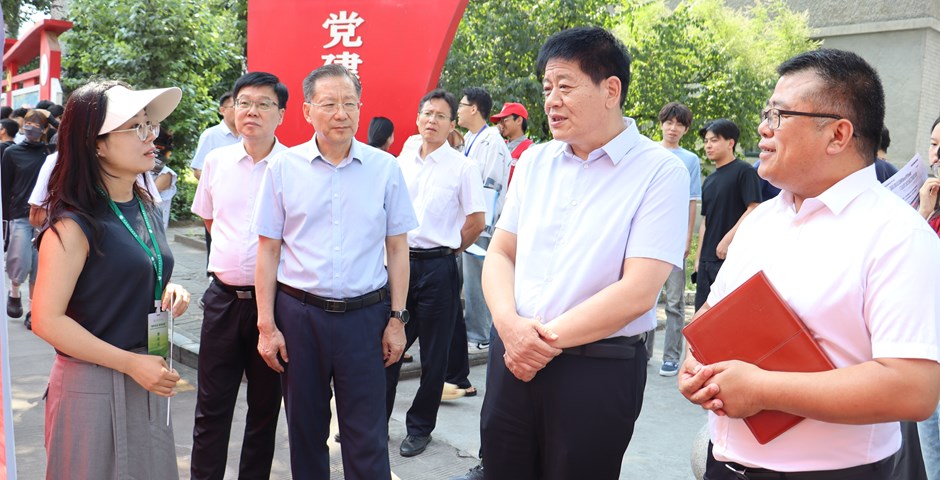 看球成功举办大型双选会 助力毕业生开启新征程